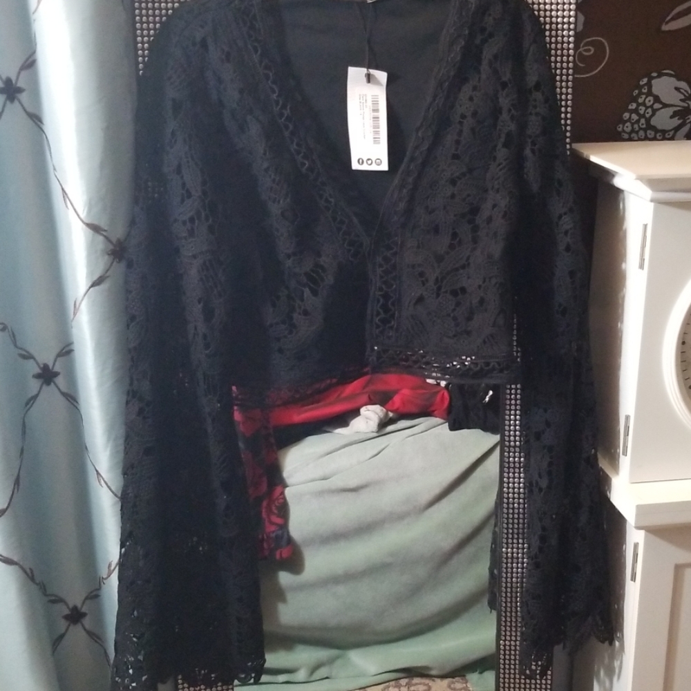 Boohoo Black Crochet Lace Crop Top